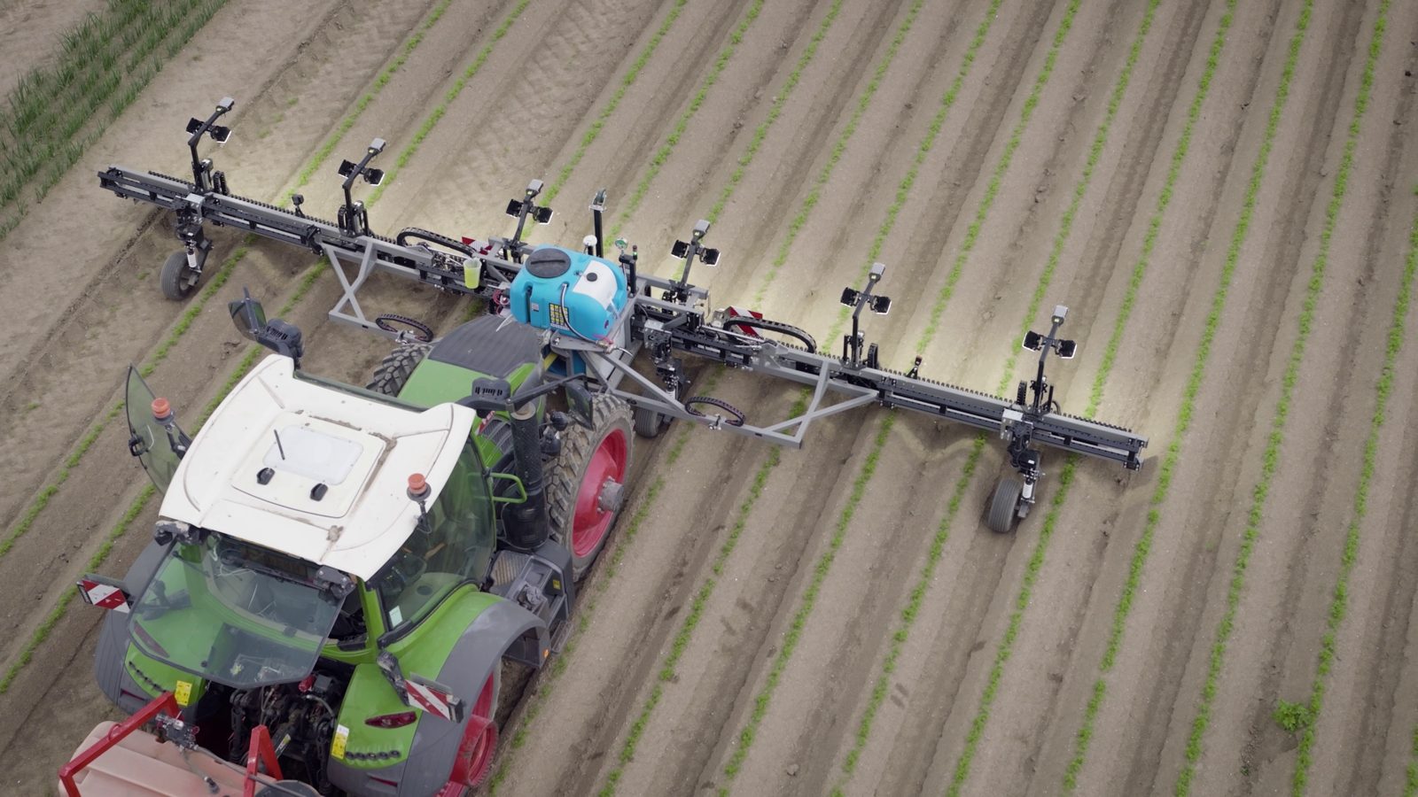 RUMEX RXF900 nelle orticole: vista aerea di tutta la larghezza di lavoro